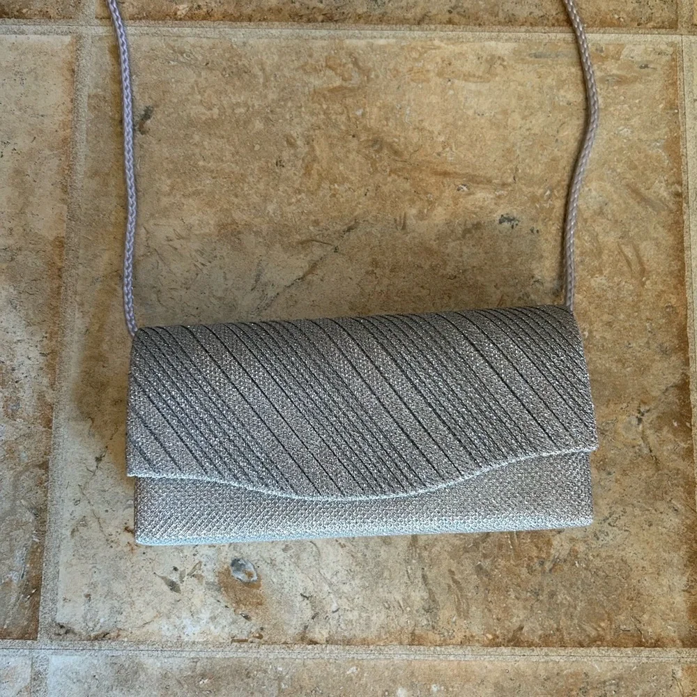 EVENING PURSE/CLUTCH  (NWOT) - Picture 3 of 8